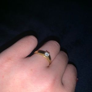 Gold engagement ring